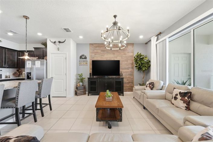 Image No.11-5 Bed Townhouse for sale