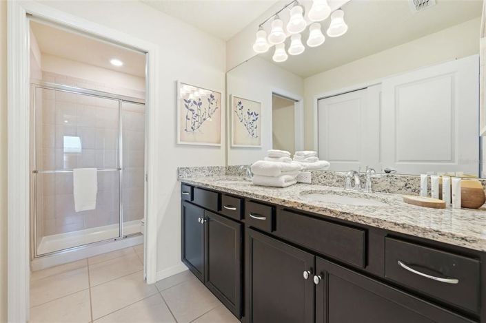 Image No.31-5 Bed Townhouse for sale