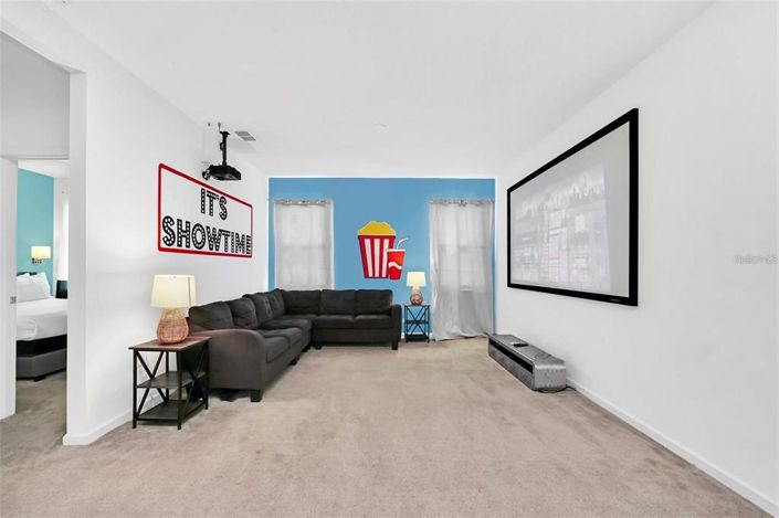 Image No.15-8 Bed Property for sale