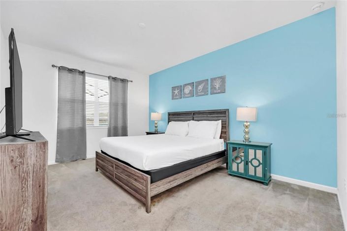 Image No.17-8 Bed Property for sale