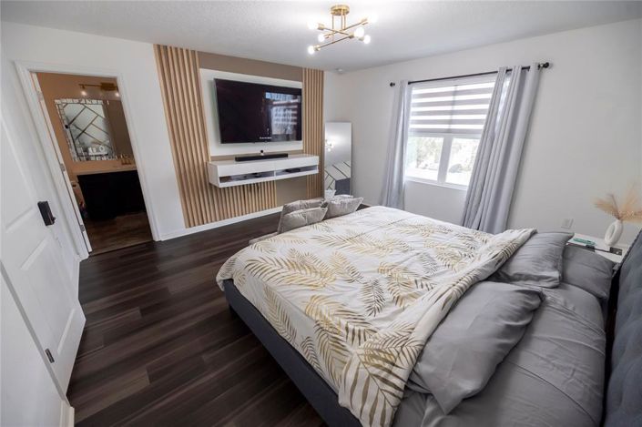 Image No.28-3 Bed Townhouse for sale