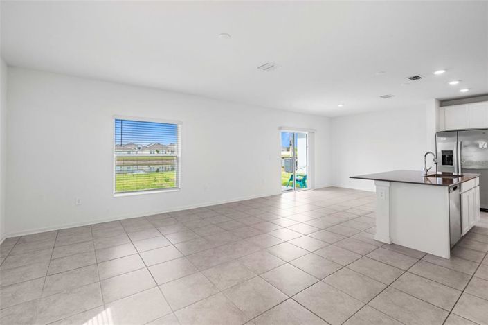 Image No.5-Propriété de 4 chambres à vendre à Davenport