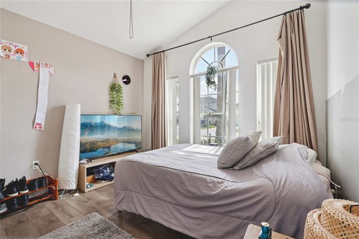 Image No.18-4 Bed Property for sale