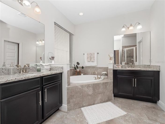 Image No.15-4 Bed Property for sale