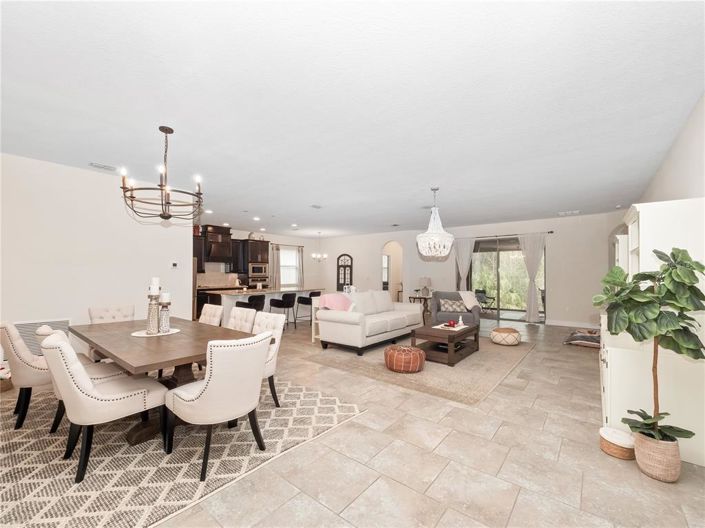 Image No.3-4 Bed Property for sale