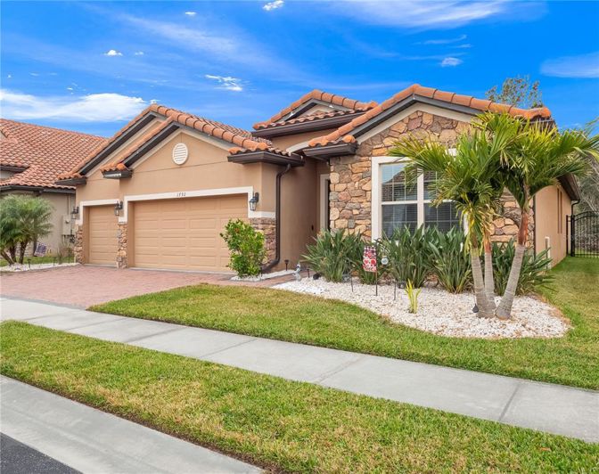 Image No.32-4 Bed Property for sale