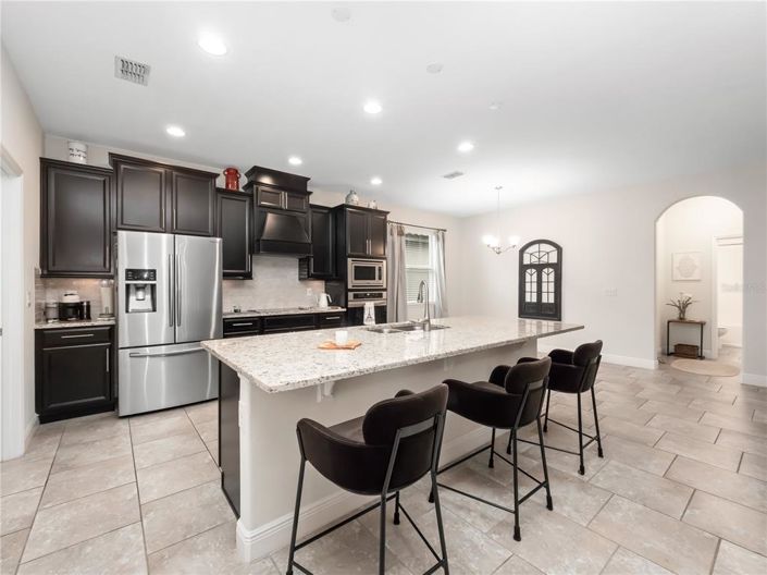 Image No.9-4 Bed Property for sale