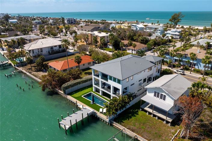 Image No.11-5 Bed Property for sale