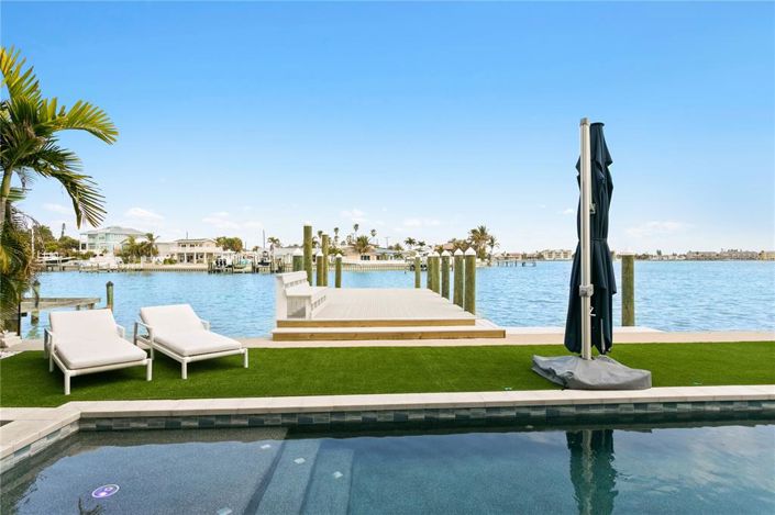 Image No.18-5 Bed Property for sale