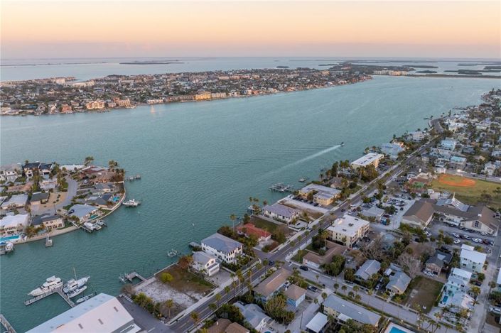 Image No.29-5 Bed Property for sale