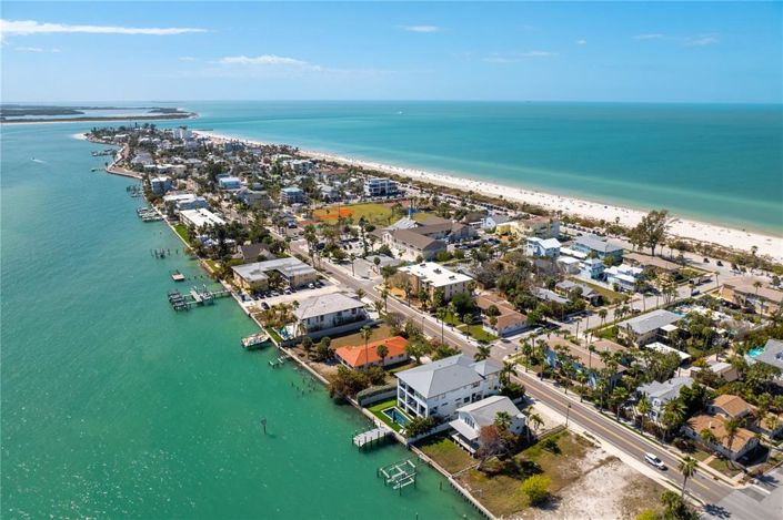 Image No.32-5 Bed Property for sale