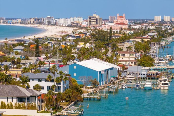 Image No.5-5 Bed Property for sale