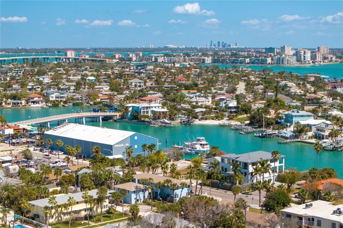 Image No.6-5 Bed Property for sale