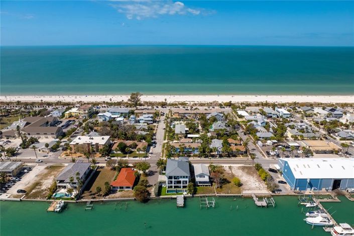 Image No.8-5 Bed Property for sale