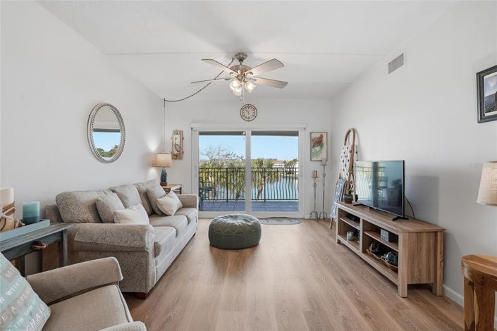 Image No.20-2 Bed Property for sale