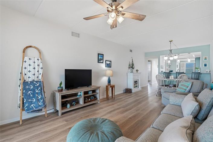 Image No.22-2 Bed Property for sale