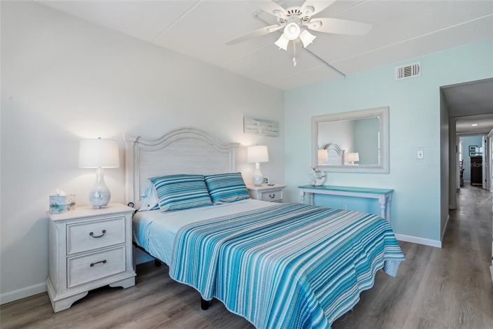 Image No.31-2 Bed Property for sale