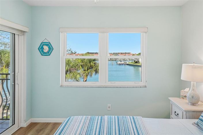 Image No.33-2 Bed Property for sale