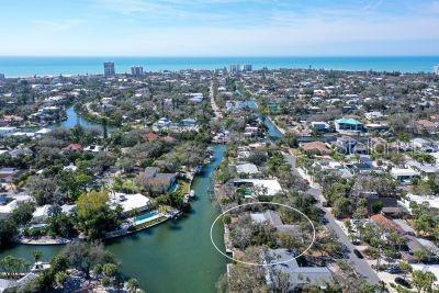 Image No.10-3 Bed Property for sale