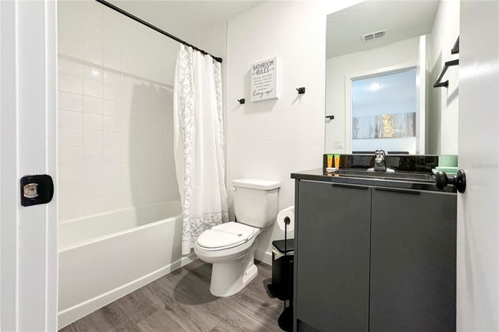 Image No.29-3 Bed Townhouse for sale