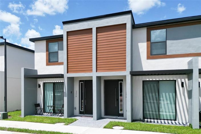 Image No.3-3 Bed Townhouse for sale