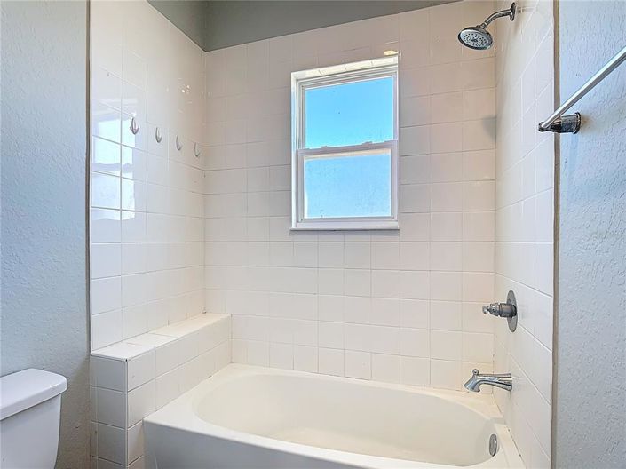 Image No.30-4 Bed Property for sale