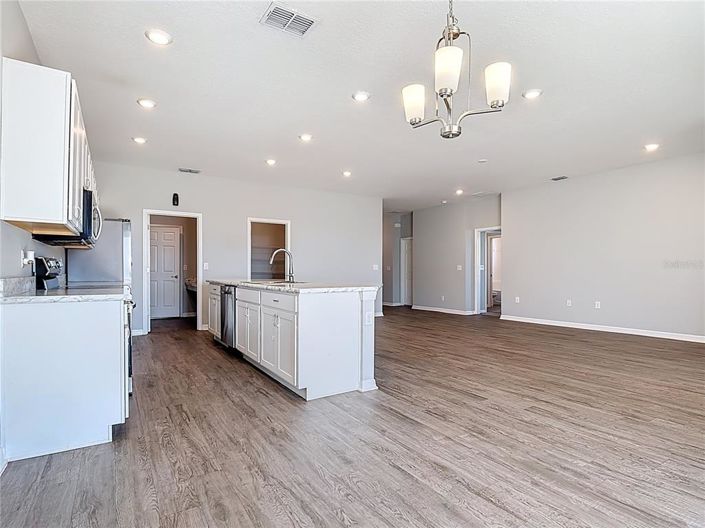 Image No.5-4 Bed Property for sale