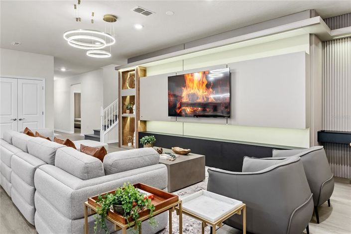 Image No.19-10 Bed Property for sale