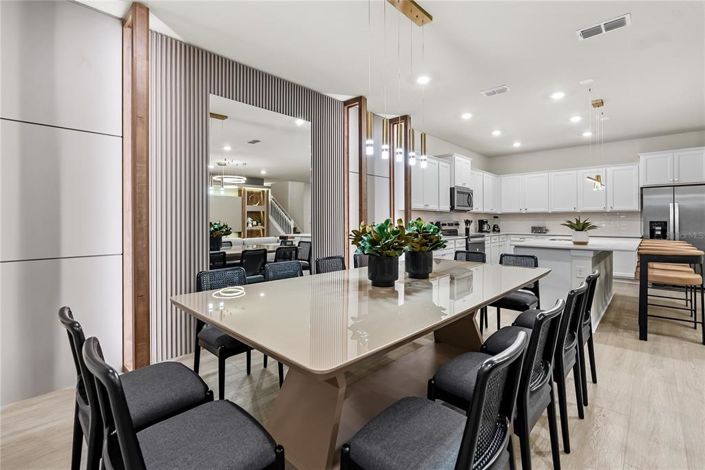 Image No.21-10 Bed Property for sale