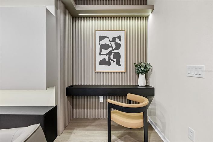 Image No.22-10 Bed Property for sale