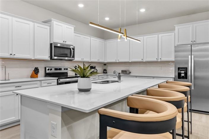 Image No.28-10 Bed Property for sale