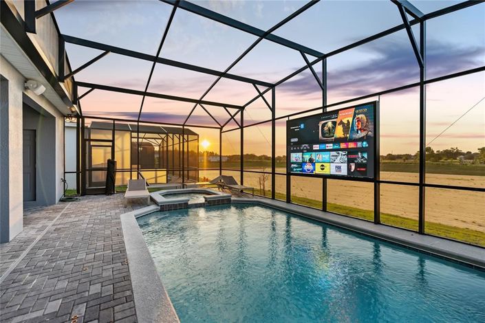 Image No.3-10 Bed Property for sale