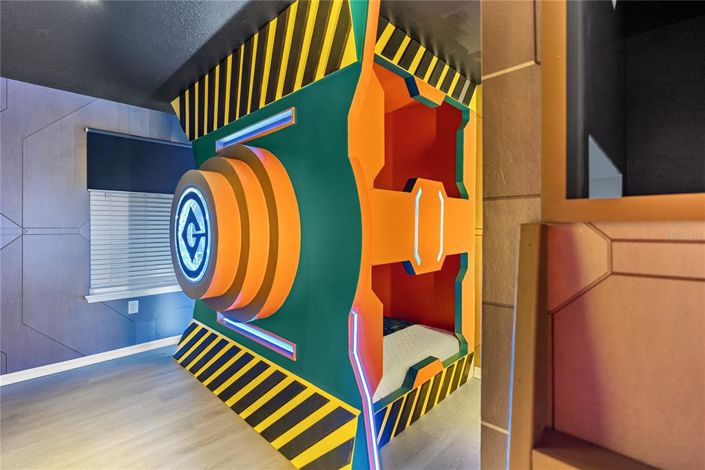 Image No.46-10 Bed Property for sale