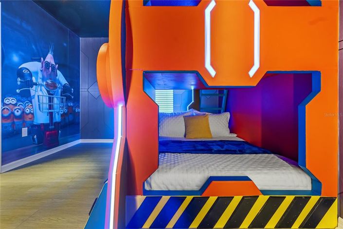 Image No.51-10 Bed Property for sale