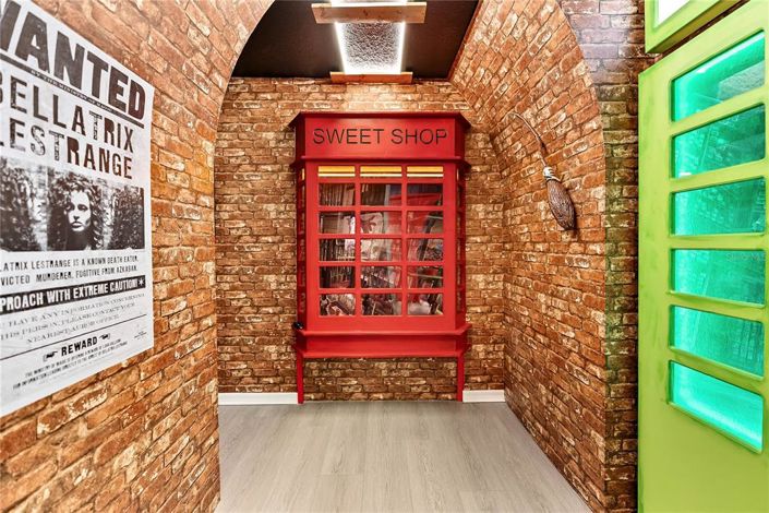 Image No.53-10 Bed Property for sale