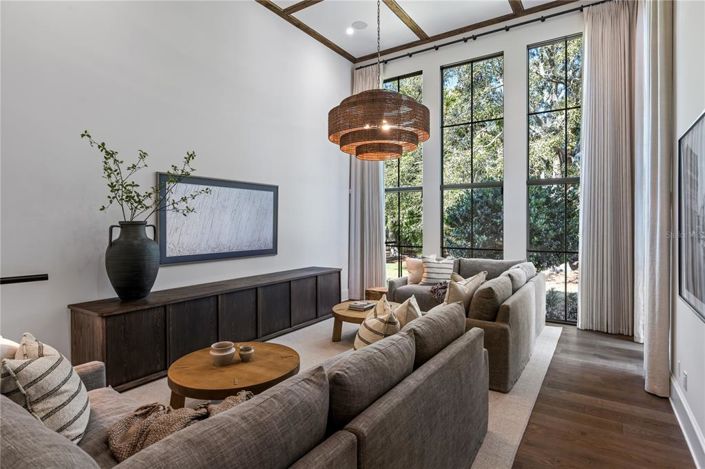 Image No.30-6 Bed Property for sale