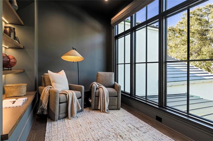 Image No.51-6 Bed Property for sale