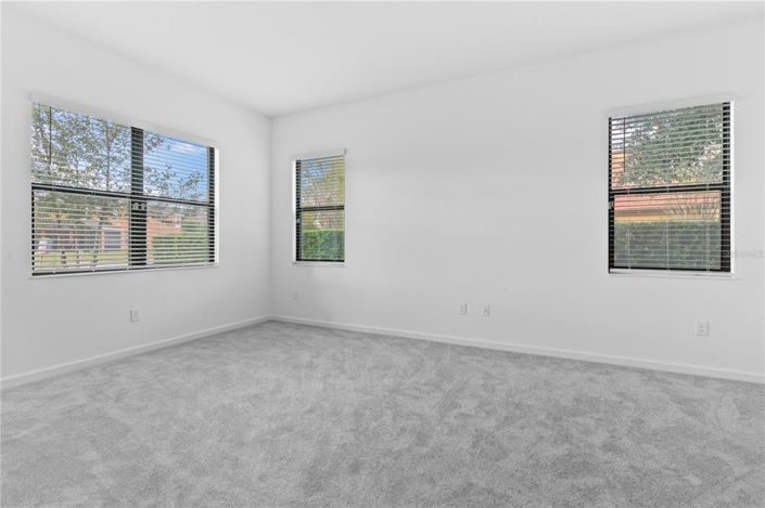 Image No.19-5 Bed Property for sale