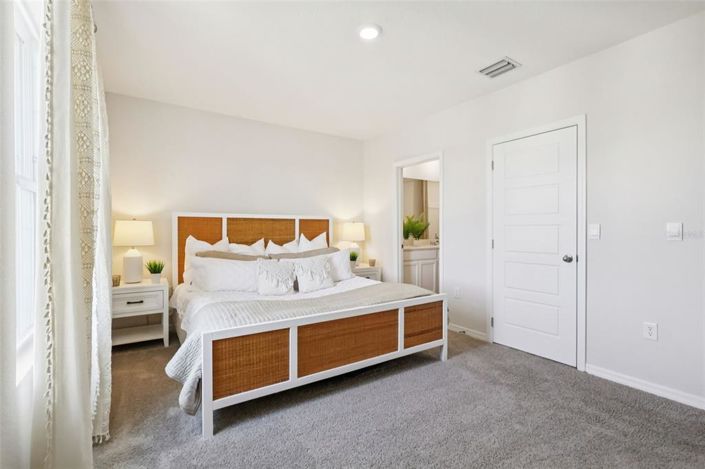 Image No.20-3 Bed Townhouse for sale