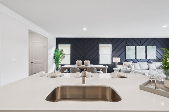 Image No.13-5 Bed Property for sale