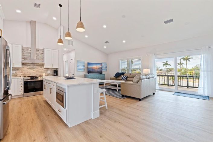 Image No.11-4 Bed Property for sale