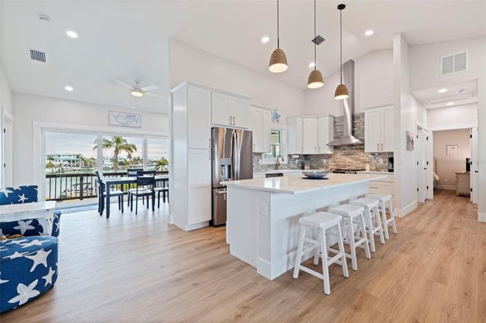 Image No.12-4 Bed Property for sale