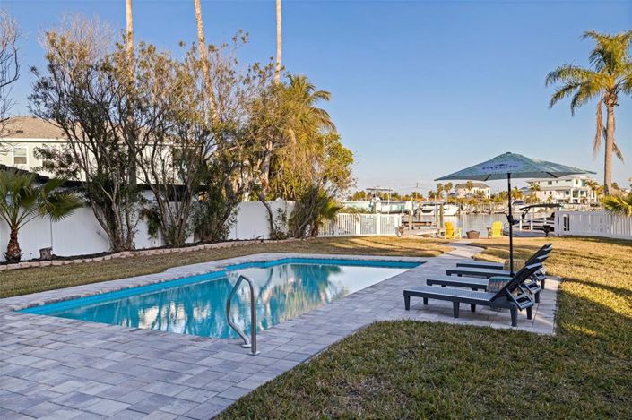 Image No.32-4 Bed Property for sale