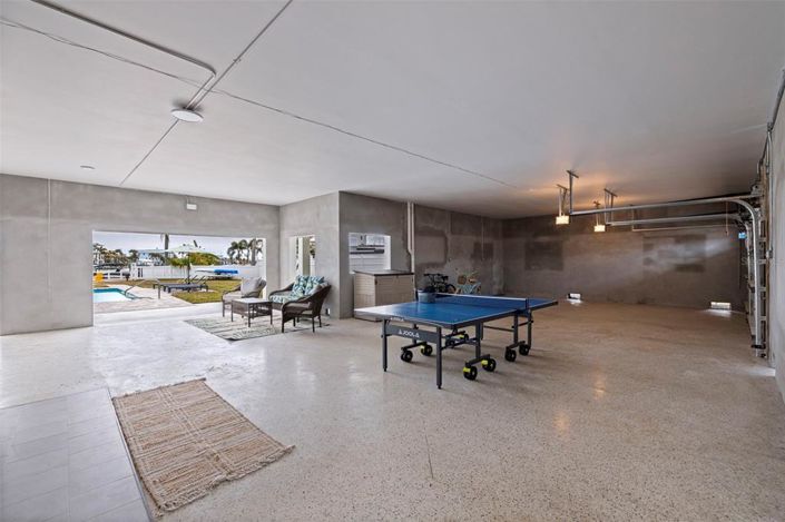 Image No.38-4 Bed Property for sale