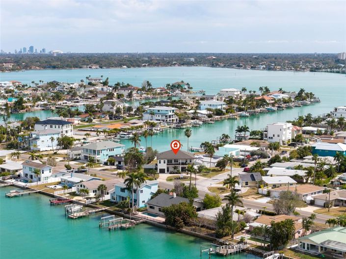 Image No.49-4 Bed Property for sale