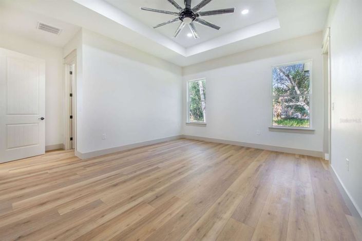 Image No.13-4 Bed Property for sale