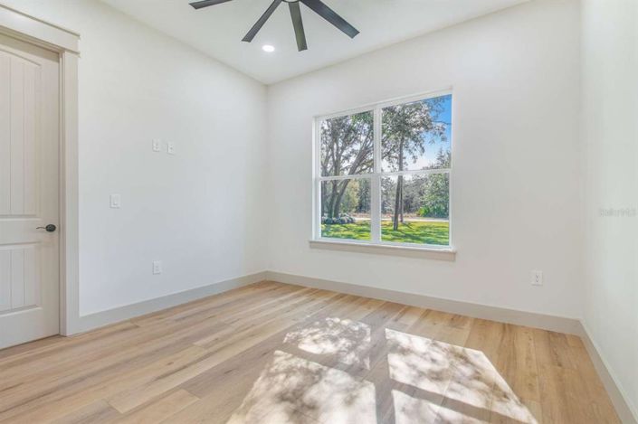 Image No.20-4 Bed Property for sale