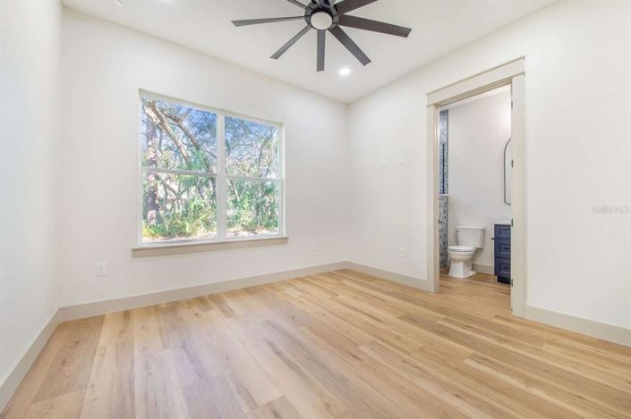 Image No.23-4 Bed Property for sale