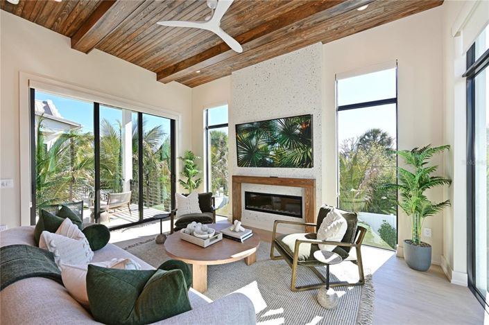 Image No.11-4 Bed Property for sale