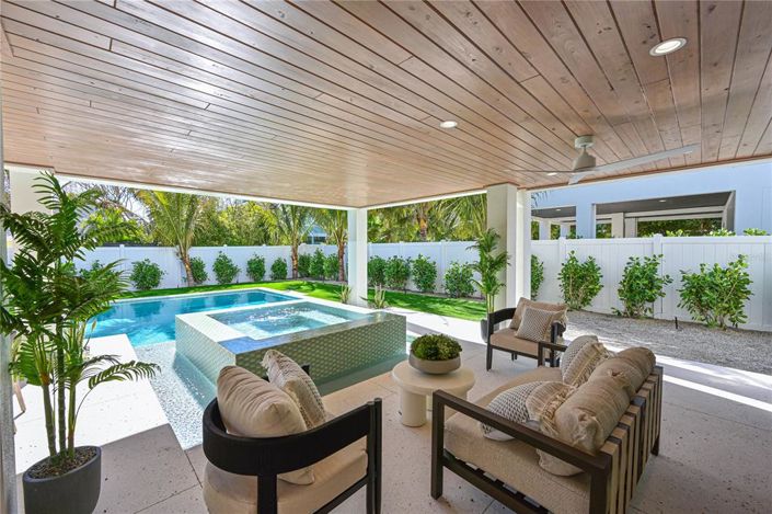 Image No.38-4 Bed Property for sale